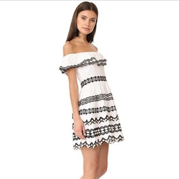 Alice + Olivia Dresses & Skirts - Alice + Olivia Rozzi Off The Shoulder Dress 623